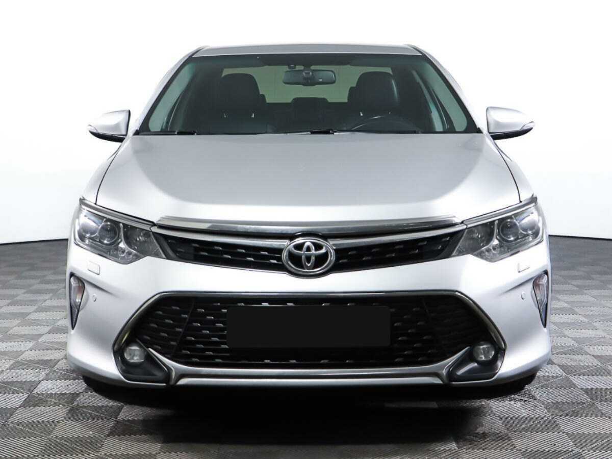 Toyota Camry, 2017 - фото №2
