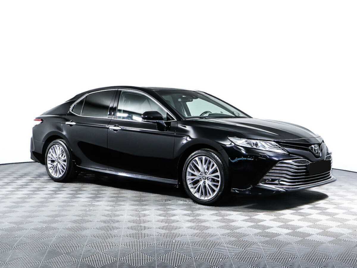 Toyota Camry, 2020 - фото №3