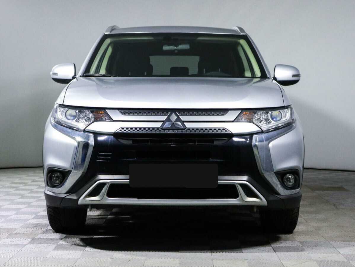 Mitsubishi Outlander, 2021 - фото №2