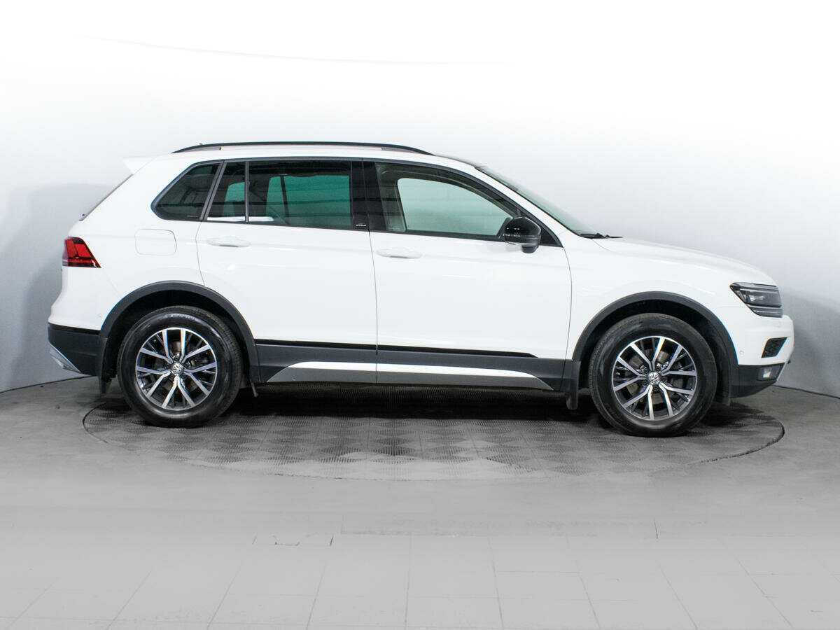 Volkswagen Tiguan, 2020 - фото №4