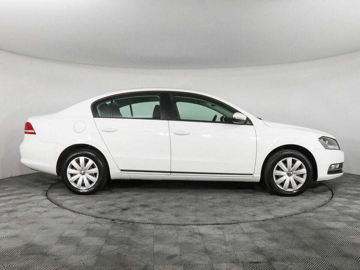 Volkswagen Passat, 2014 - фото №4