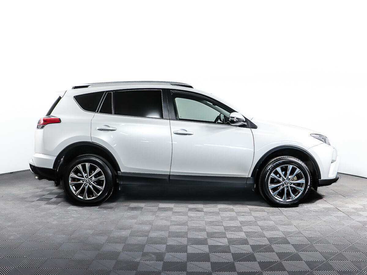 Toyota RAV4, 2018 - фото №4