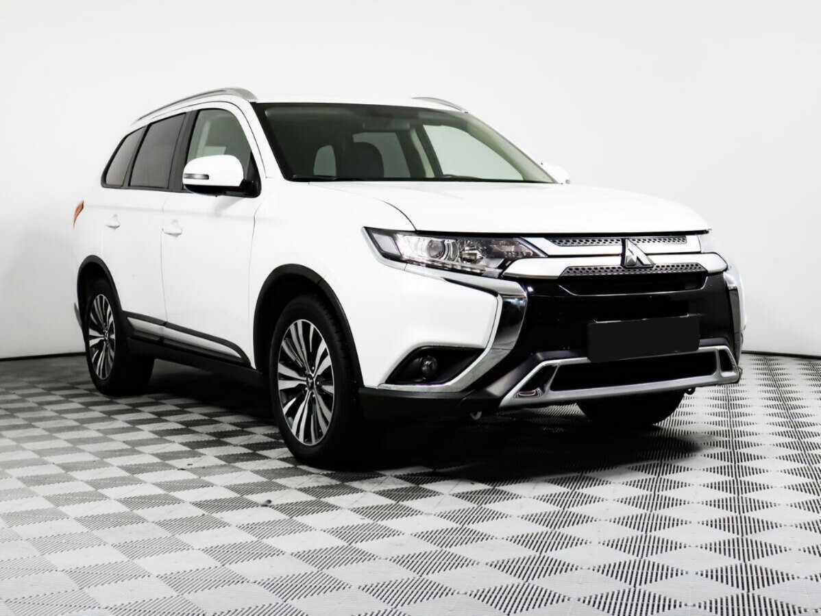 Mitsubishi Outlander, 2020 - фото №3