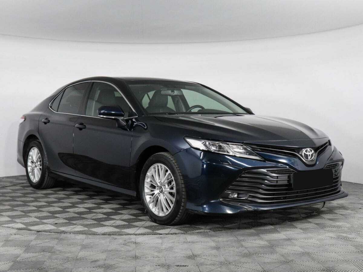 Toyota Camry, 2018 - фото №3