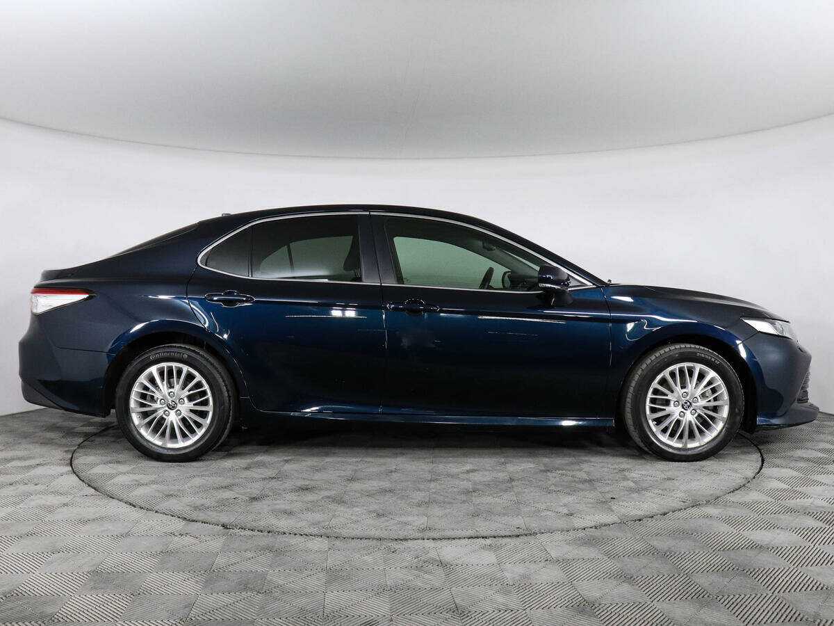 Toyota Camry, 2018 - фото №4