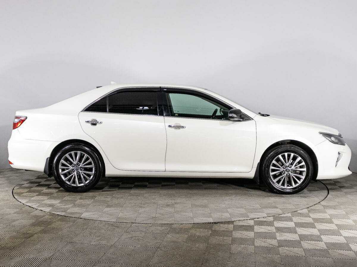 Toyota Camry, 2017 - фото №4