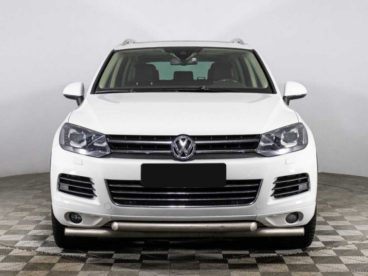 Volkswagen Touareg, 2013 - фото №2