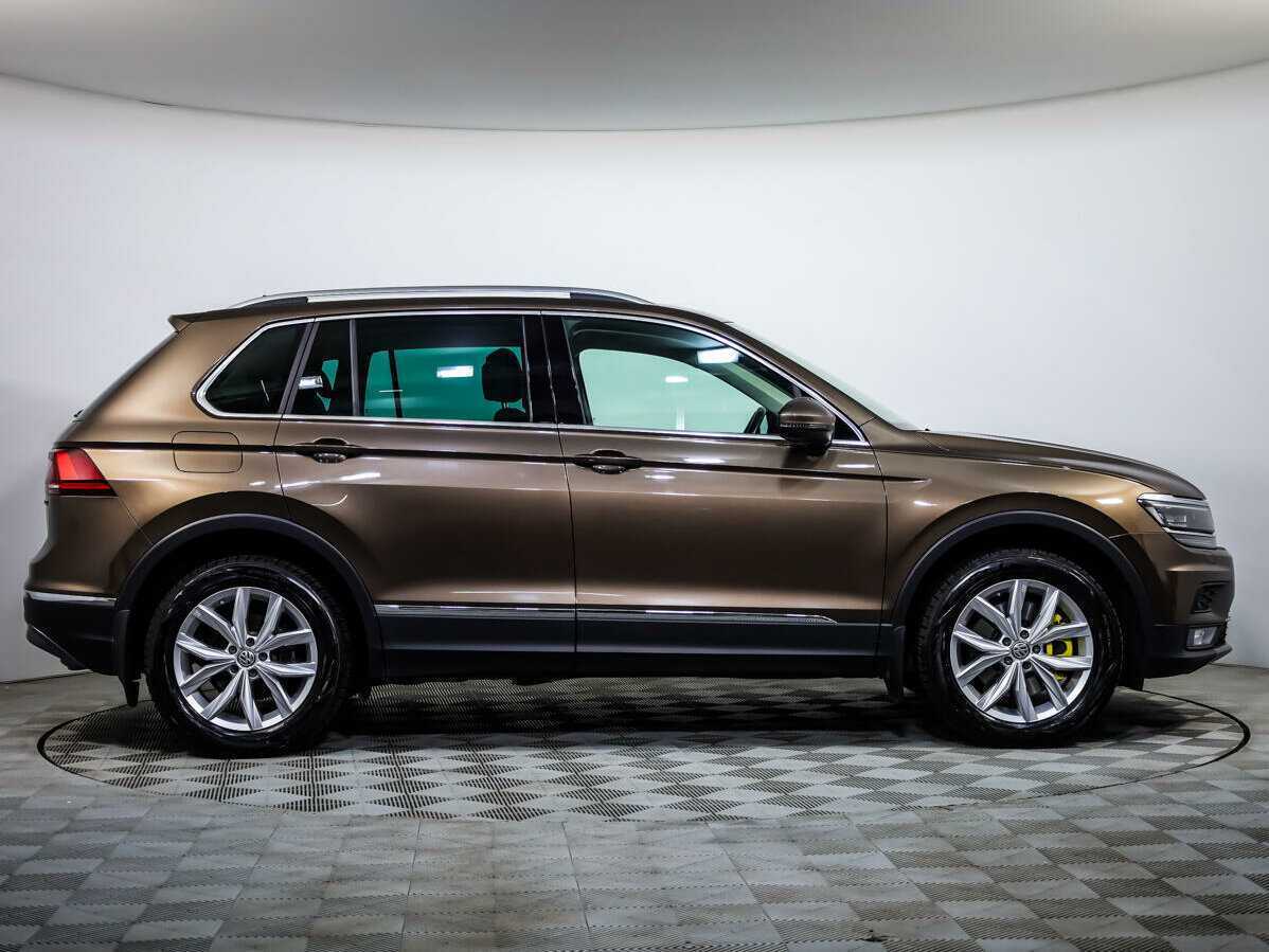 Volkswagen Tiguan, 2018 - фото №3