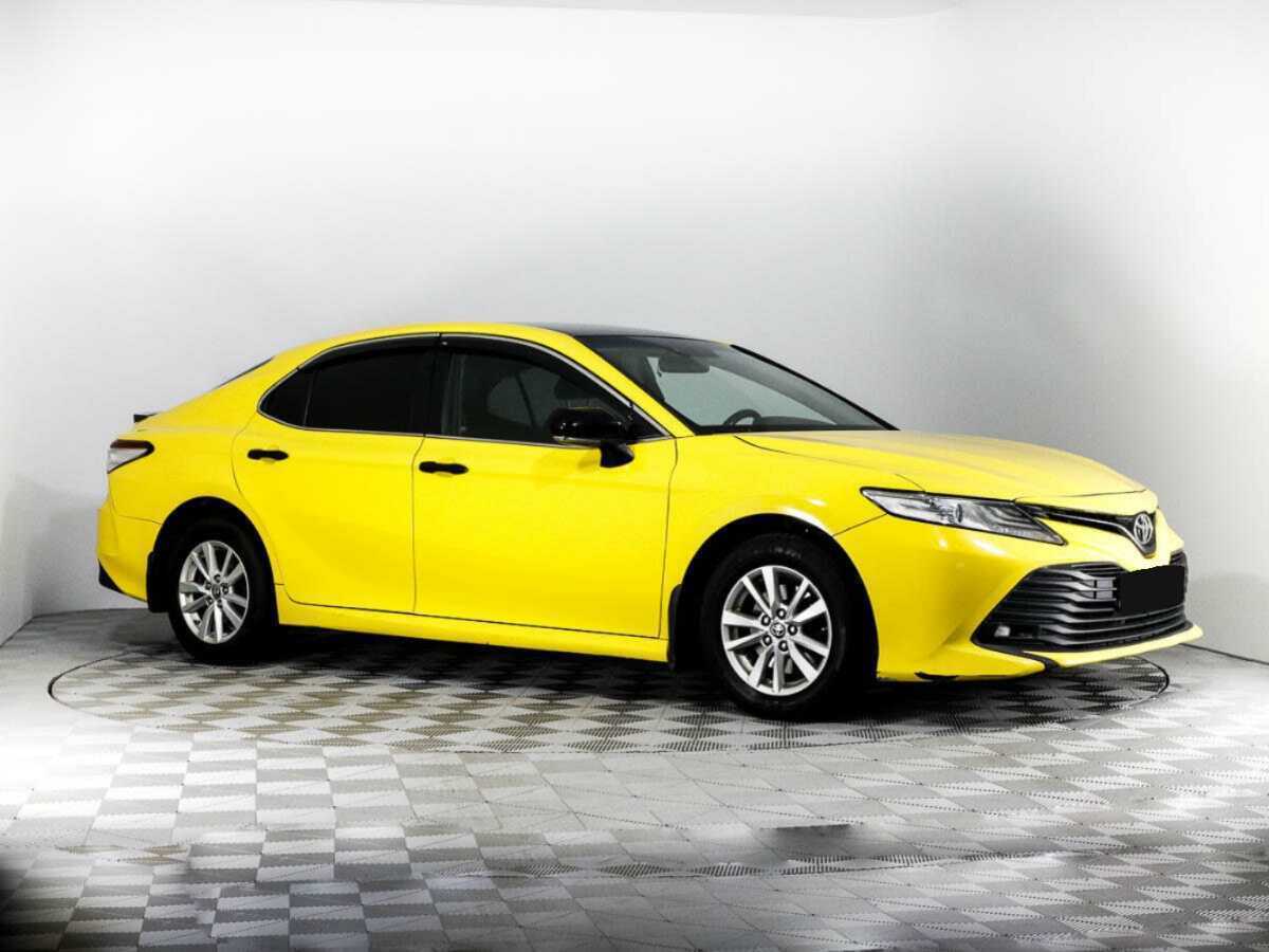 Toyota Camry, 2021 - фото №3