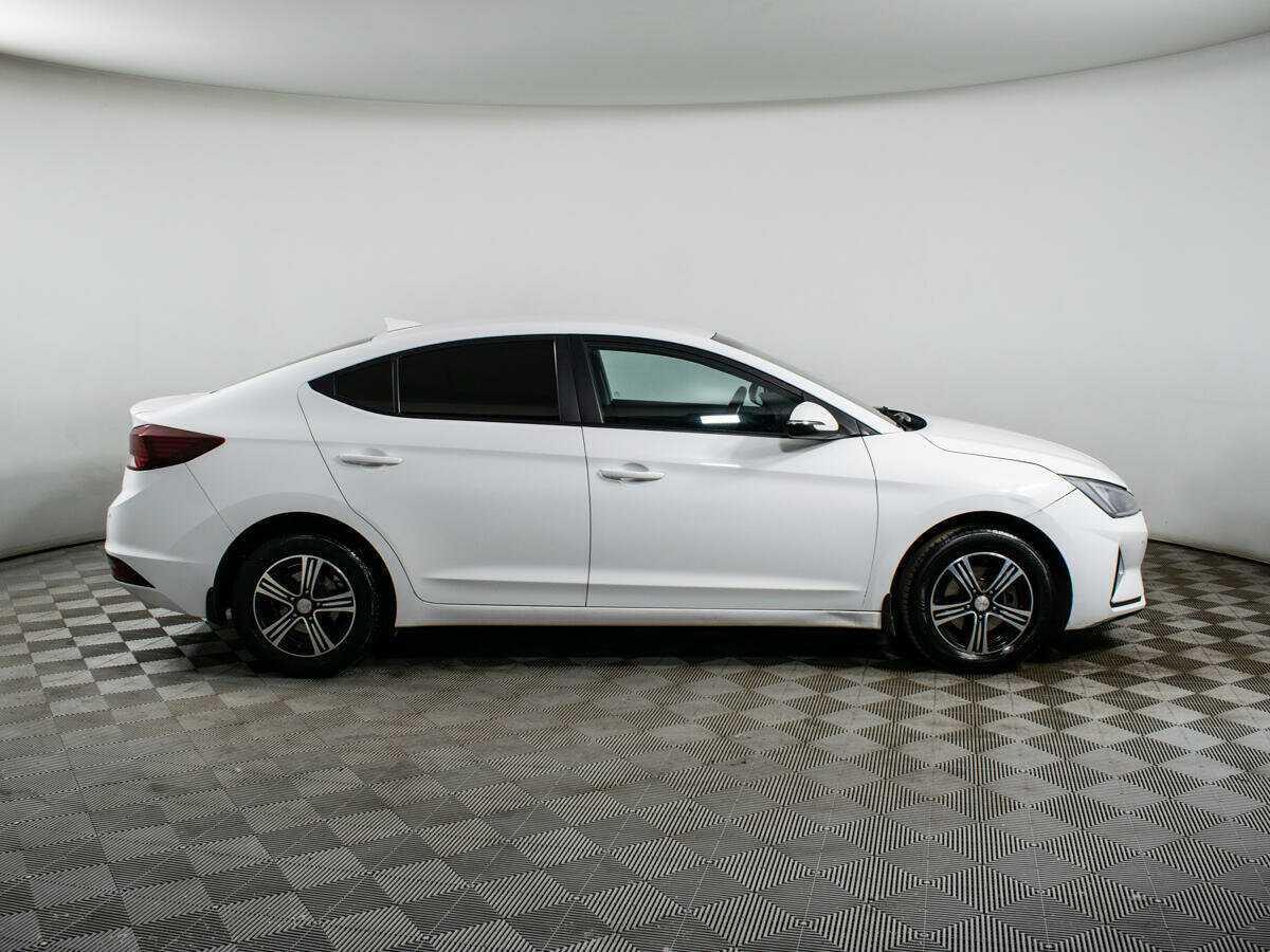 Hyundai Elantra, 2019 - фото №4