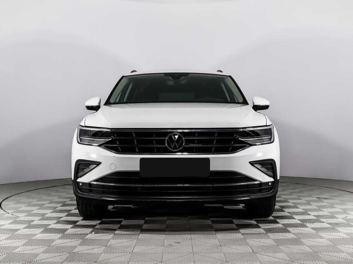 Volkswagen Tiguan, 2021 - фото №2