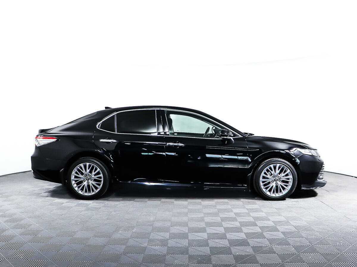Toyota Camry, 2018 - фото №4