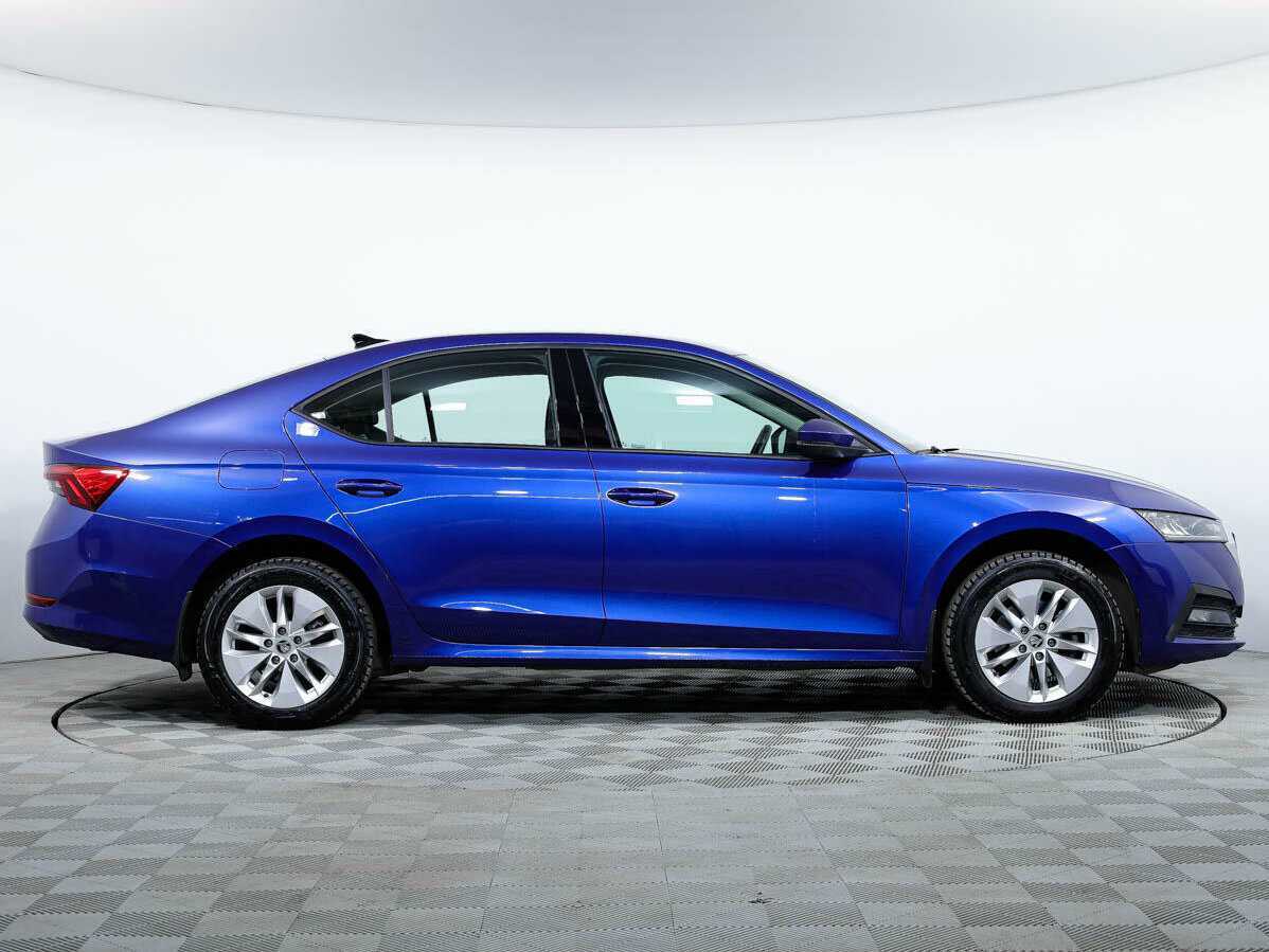 Skoda Octavia, 2021 - фото №3