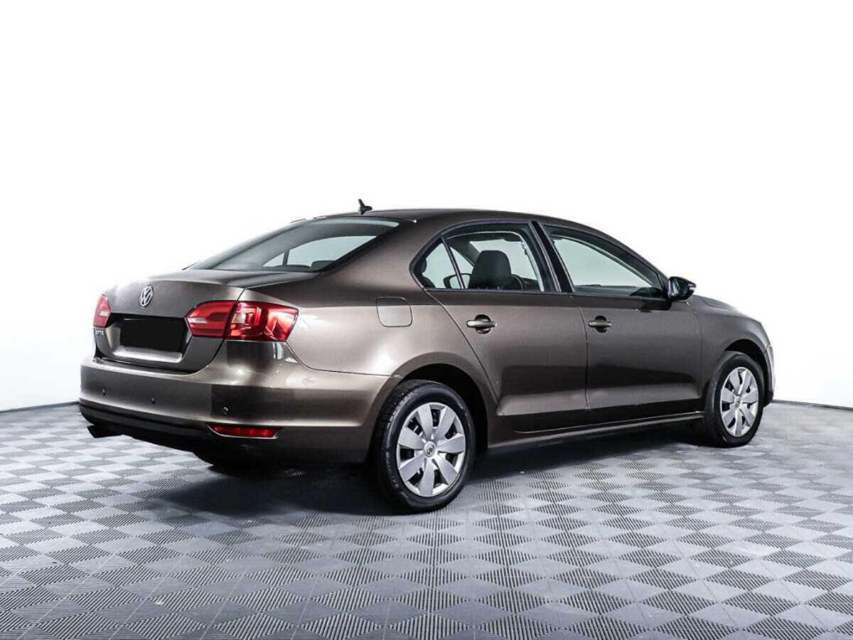 Volkswagen Jetta, 2012 - фото №4