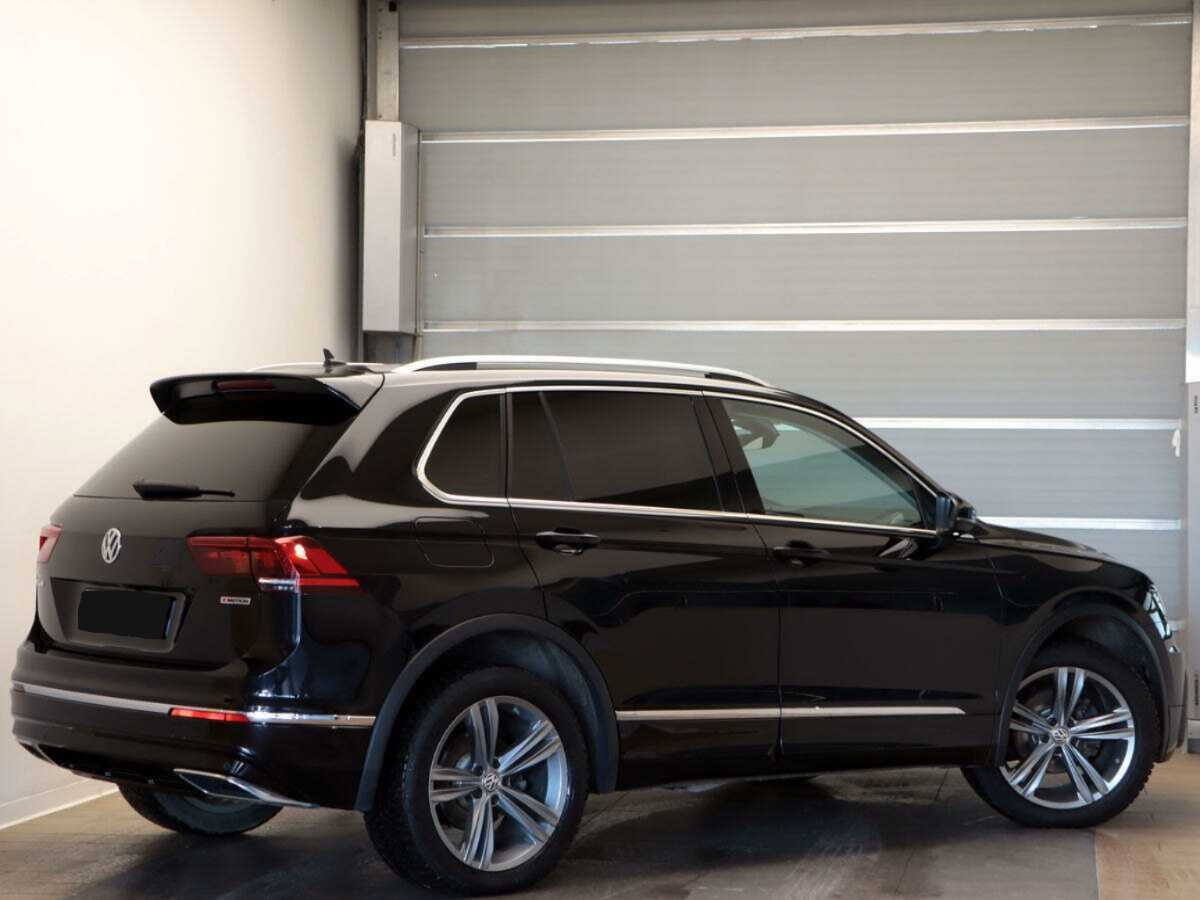 Volkswagen Tiguan, 2020 - фото №4