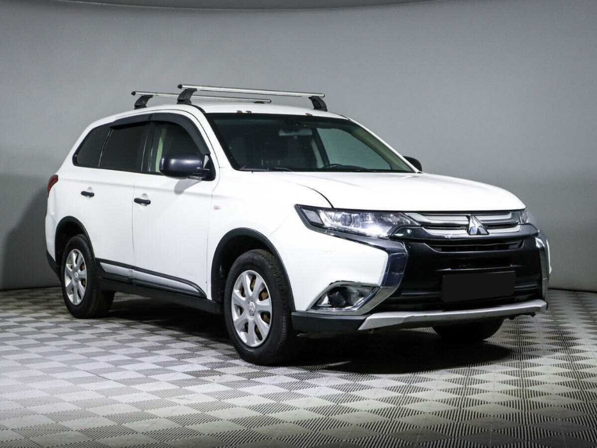 Mitsubishi Outlander, 2018 - фото №3