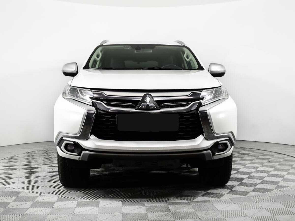 Mitsubishi Pajero Sport, 2018 - фото №2