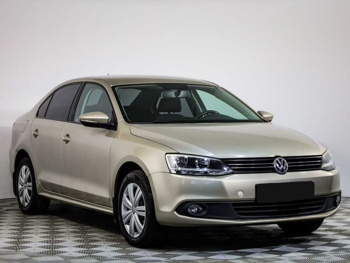 Volkswagen Jetta, 2012 - фото №2