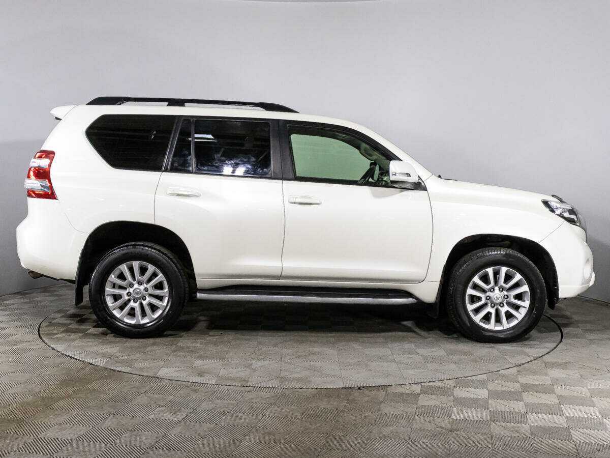 Toyota Land Cruiser Prado, 2014 - фото №3