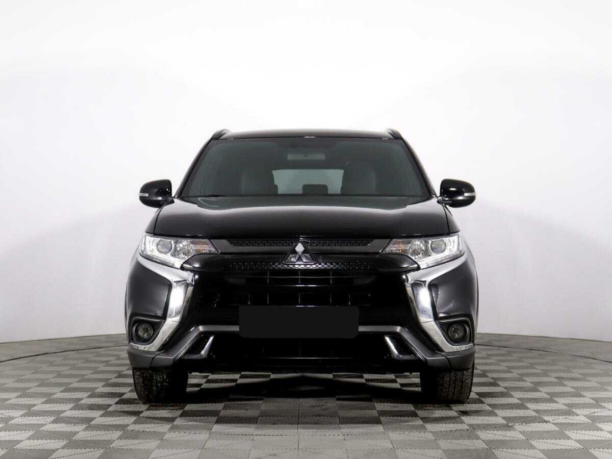 Mitsubishi Outlander, 2020 - фото №2