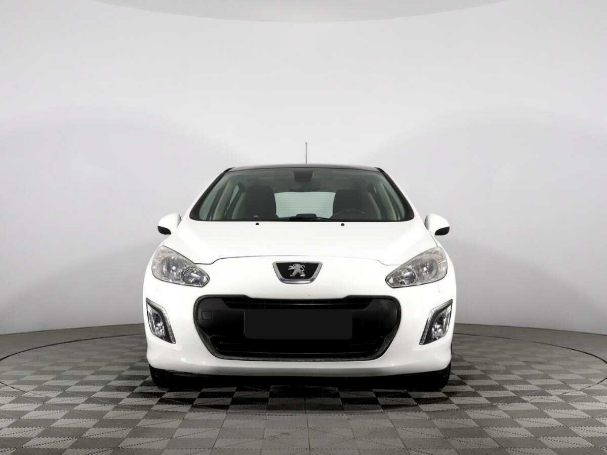 Peugeot 308, 2012 - фото №2
