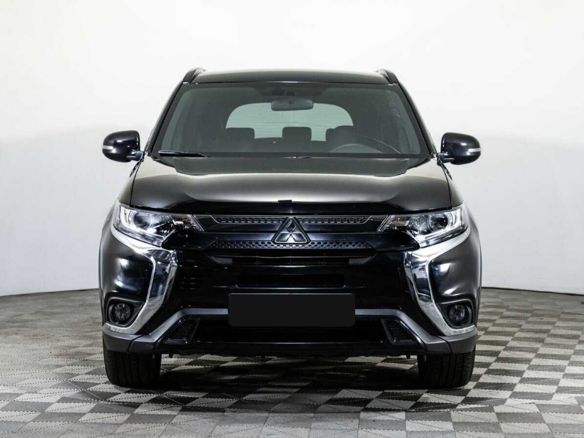Mitsubishi Outlander, 2021 - фото №2