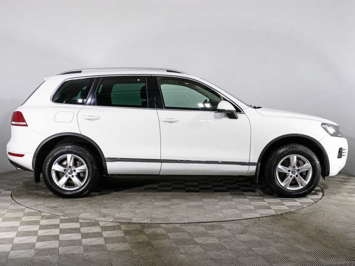 Volkswagen Touareg, 2013 - фото №4
