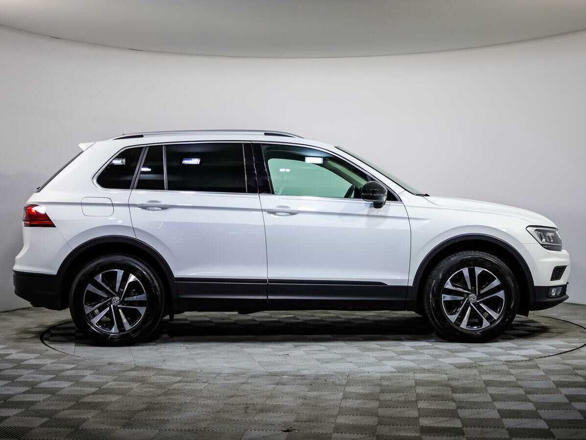 Volkswagen Tiguan L, 2019 - фото №3