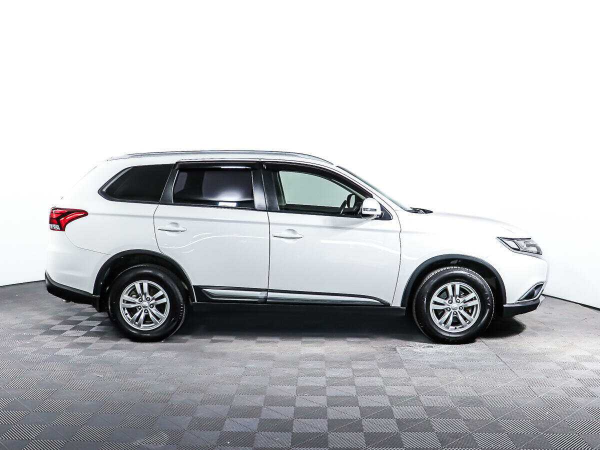 Mitsubishi Outlander, 2018 - фото №4