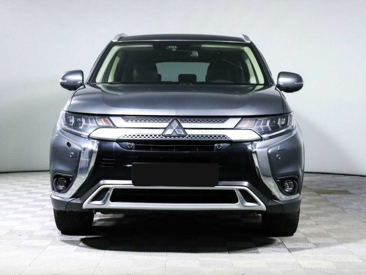 Mitsubishi Outlander, 2020 - фото №2