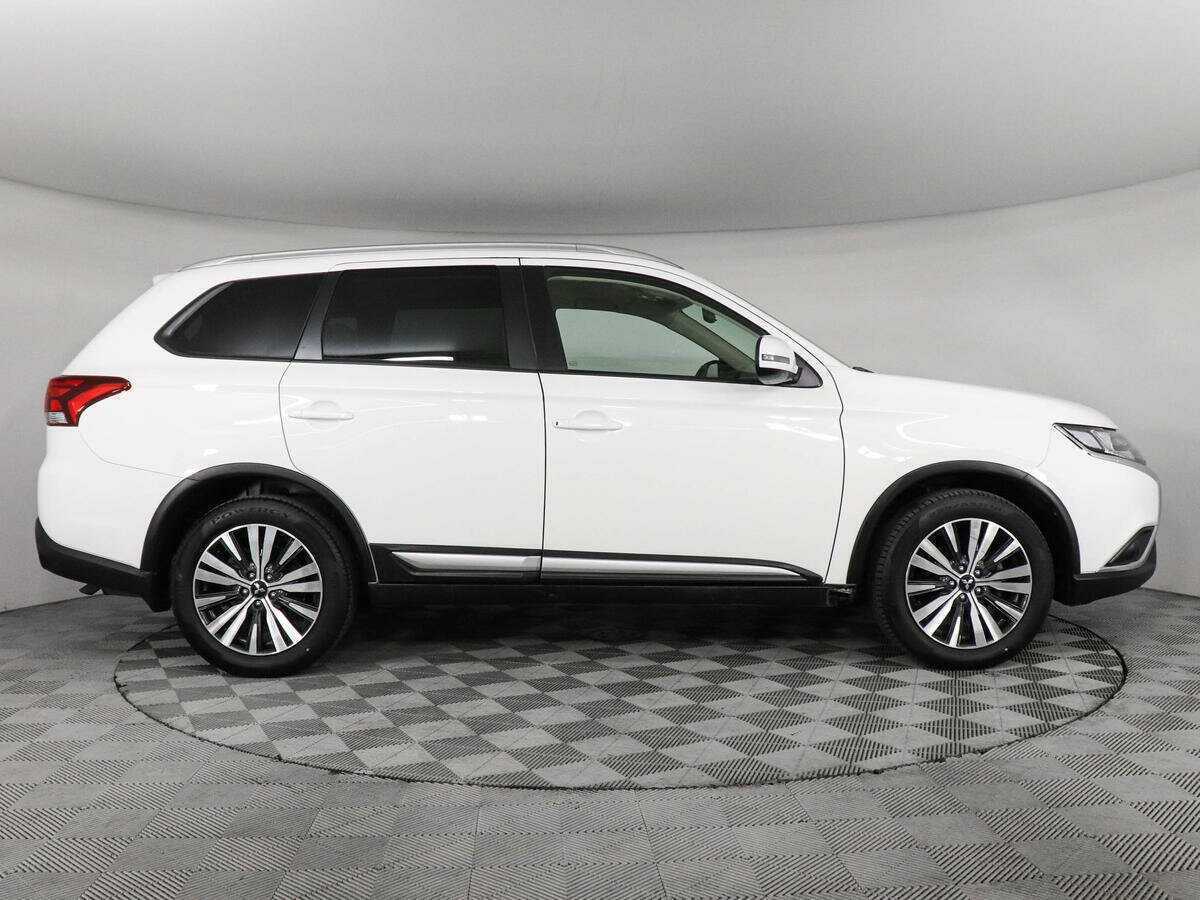 Mitsubishi Outlander, 2021 - фото №4