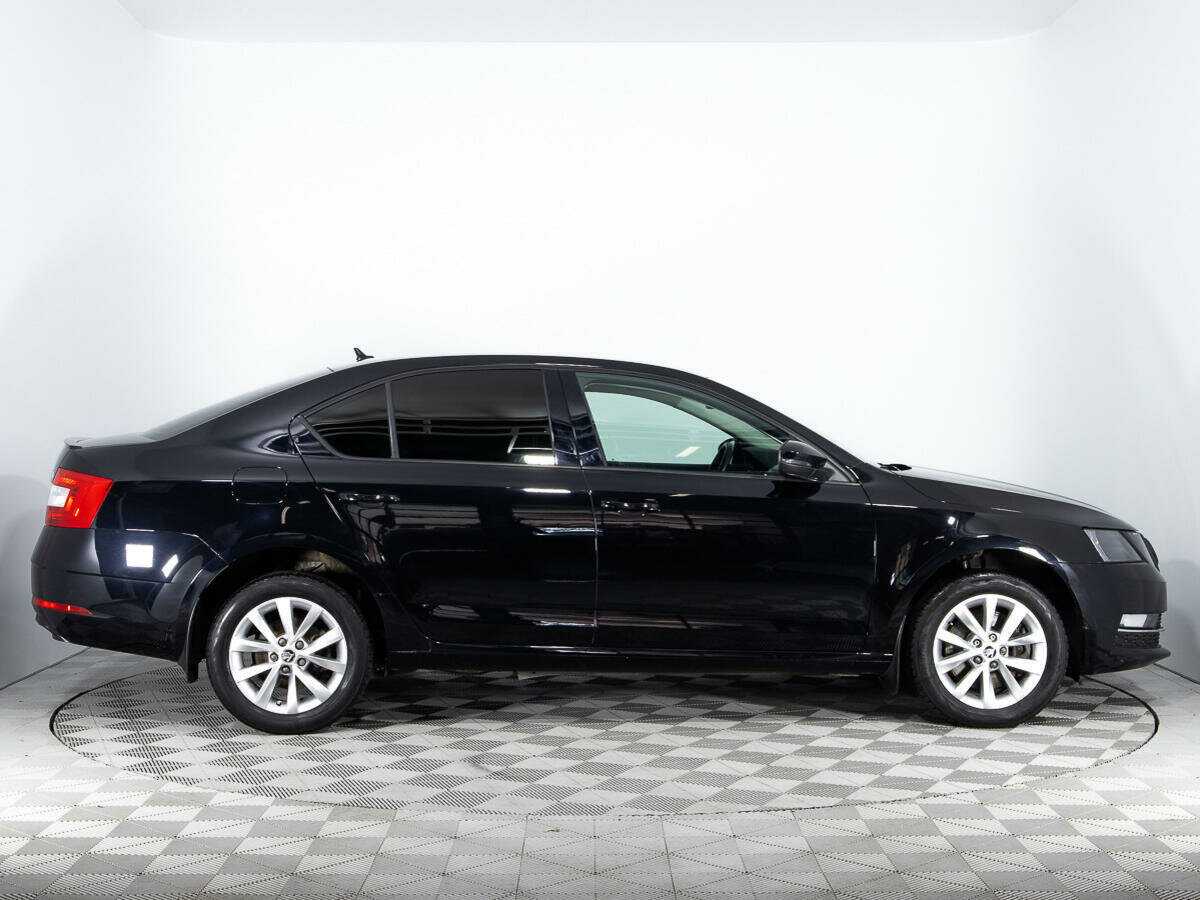 Skoda Octavia, 2018 - фото №4