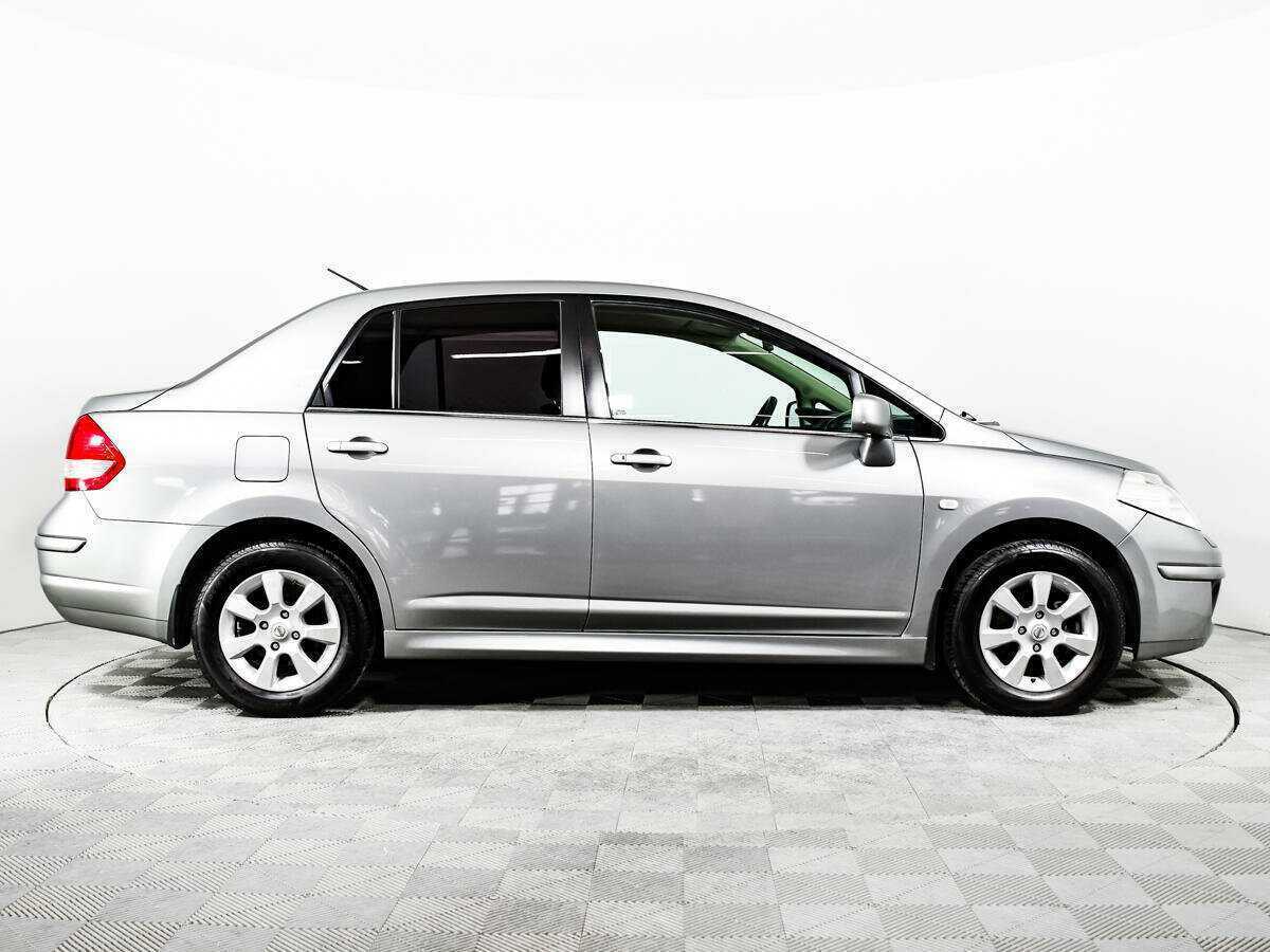 Nissan Tiida, 2013 - фото №4