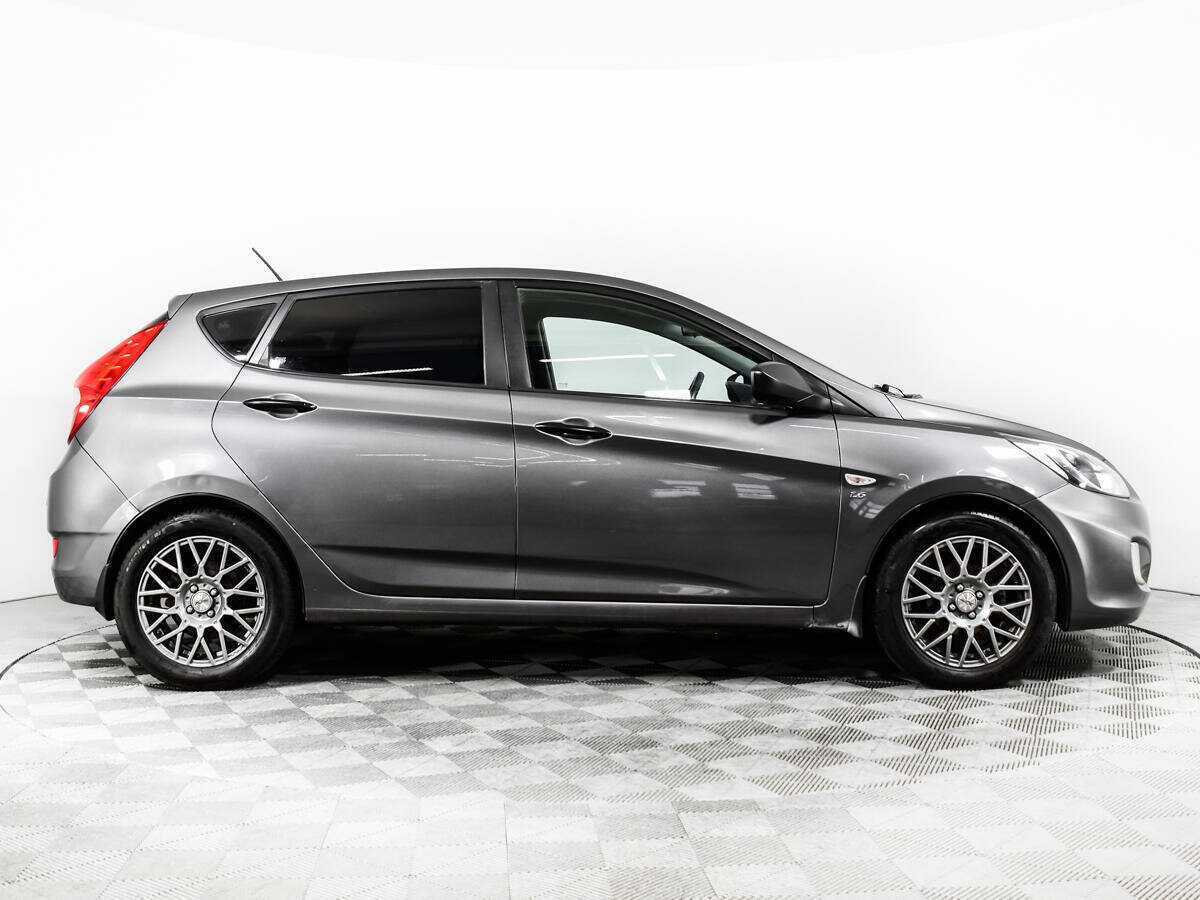 Hyundai Solaris, 2012 - фото №4