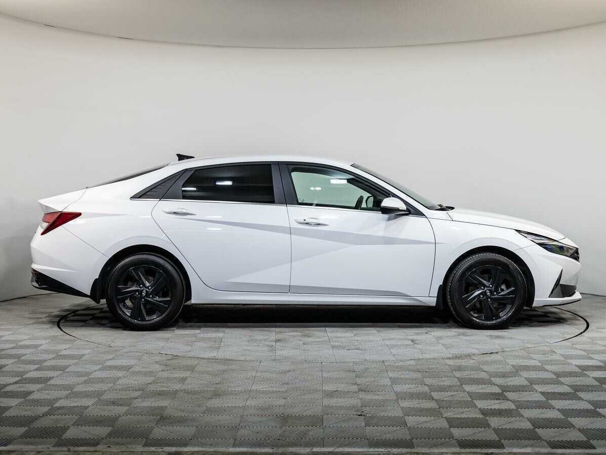 Hyundai Elantra, 2021 - фото №3