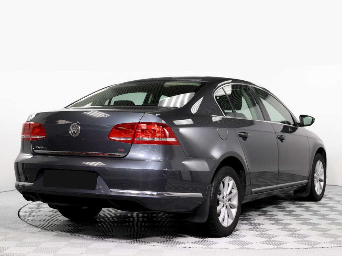 Volkswagen Passat, 2012 - фото №4