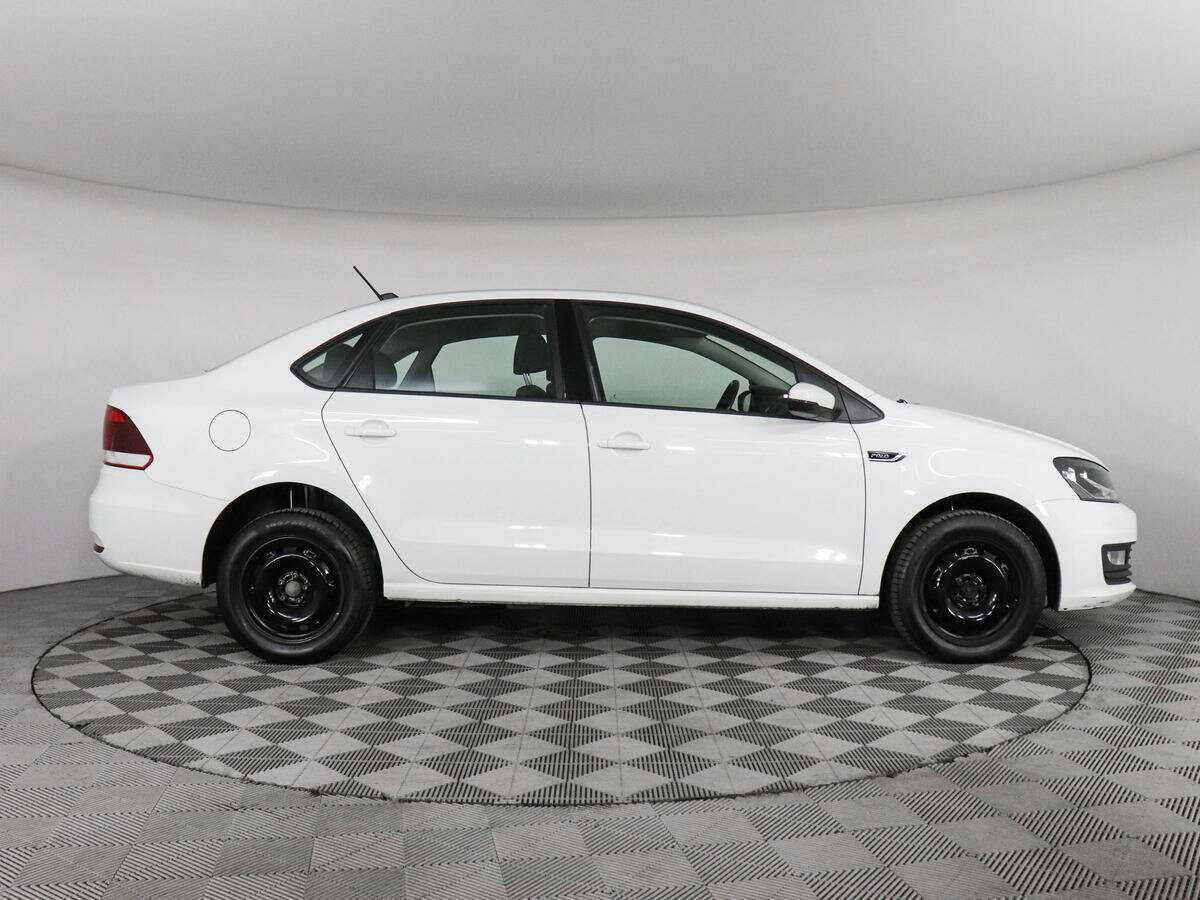 Volkswagen Polo, 2018 - фото №4