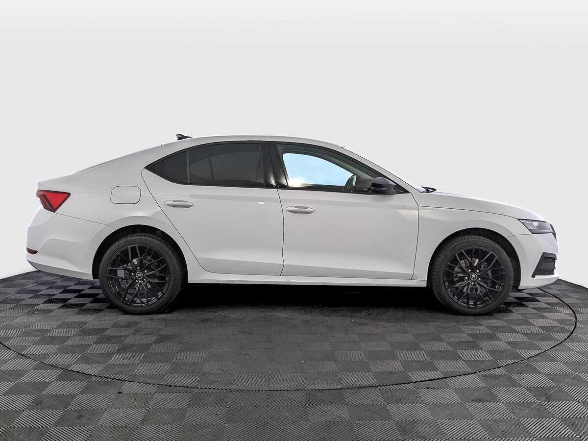 Skoda Octavia, 2021 - фото №4