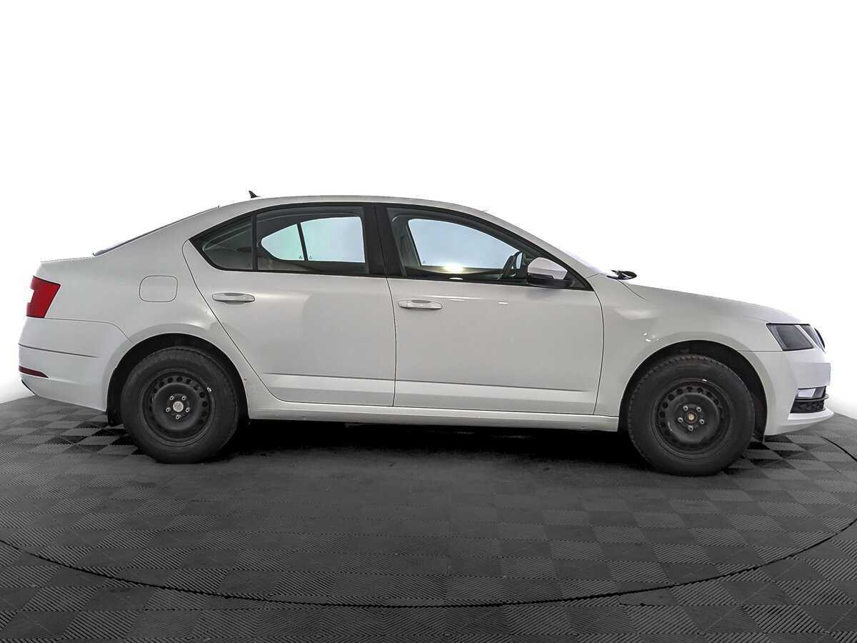 Skoda Octavia, 2020 - фото №4