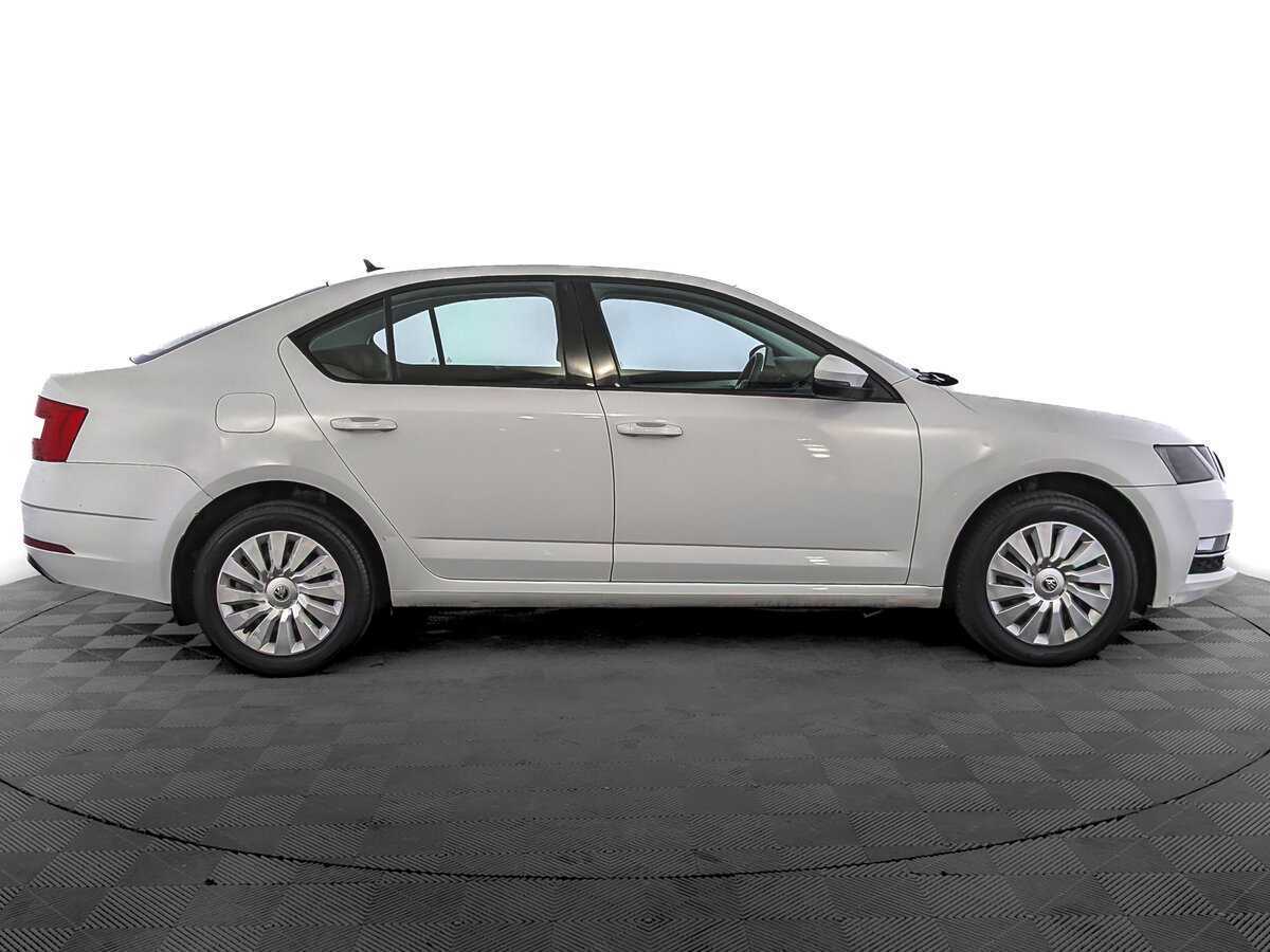 Skoda Octavia, 2019 - фото №4