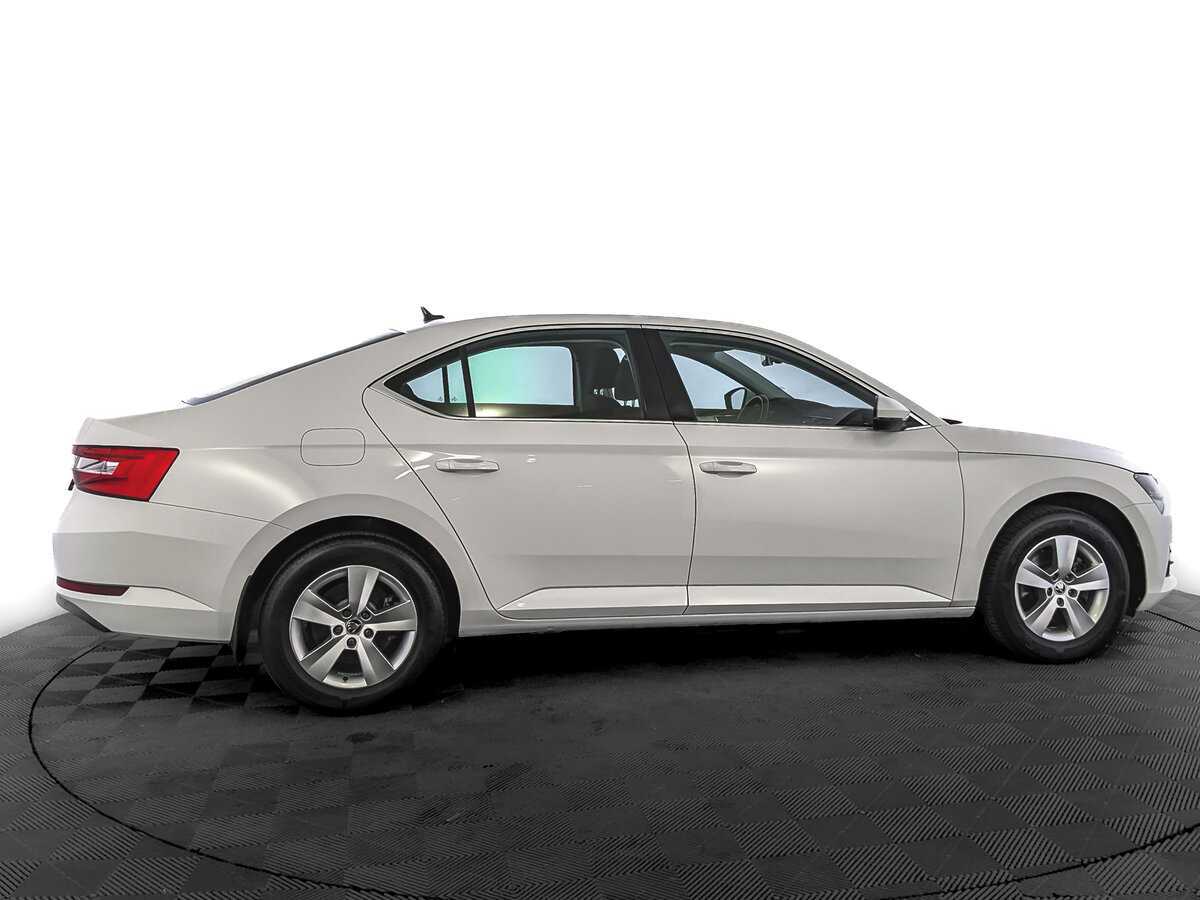 Skoda Superb, 2021 - фото №4
