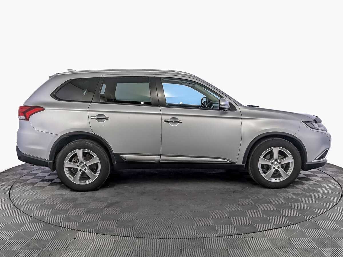 Mitsubishi Outlander, 2017 - фото №4