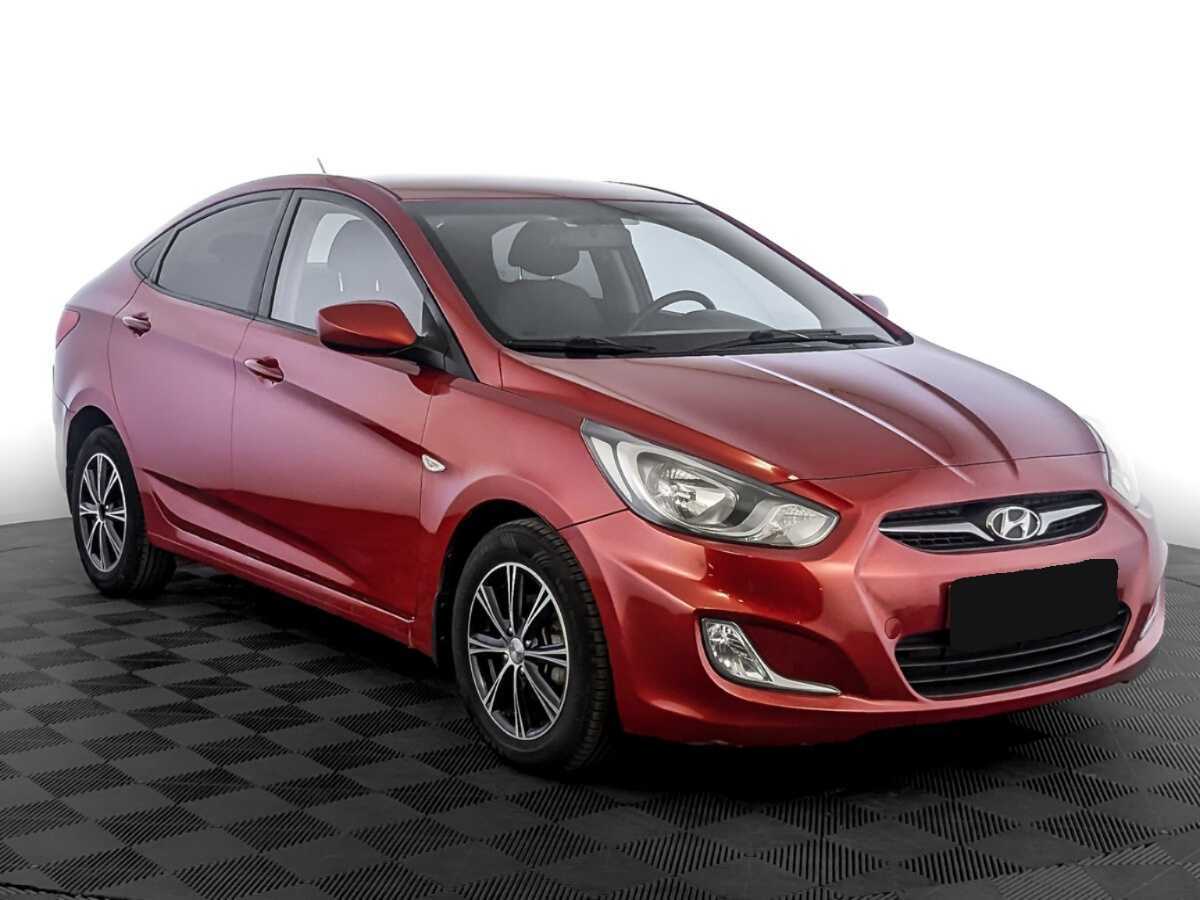 Hyundai Solaris, 2012 - фото №3