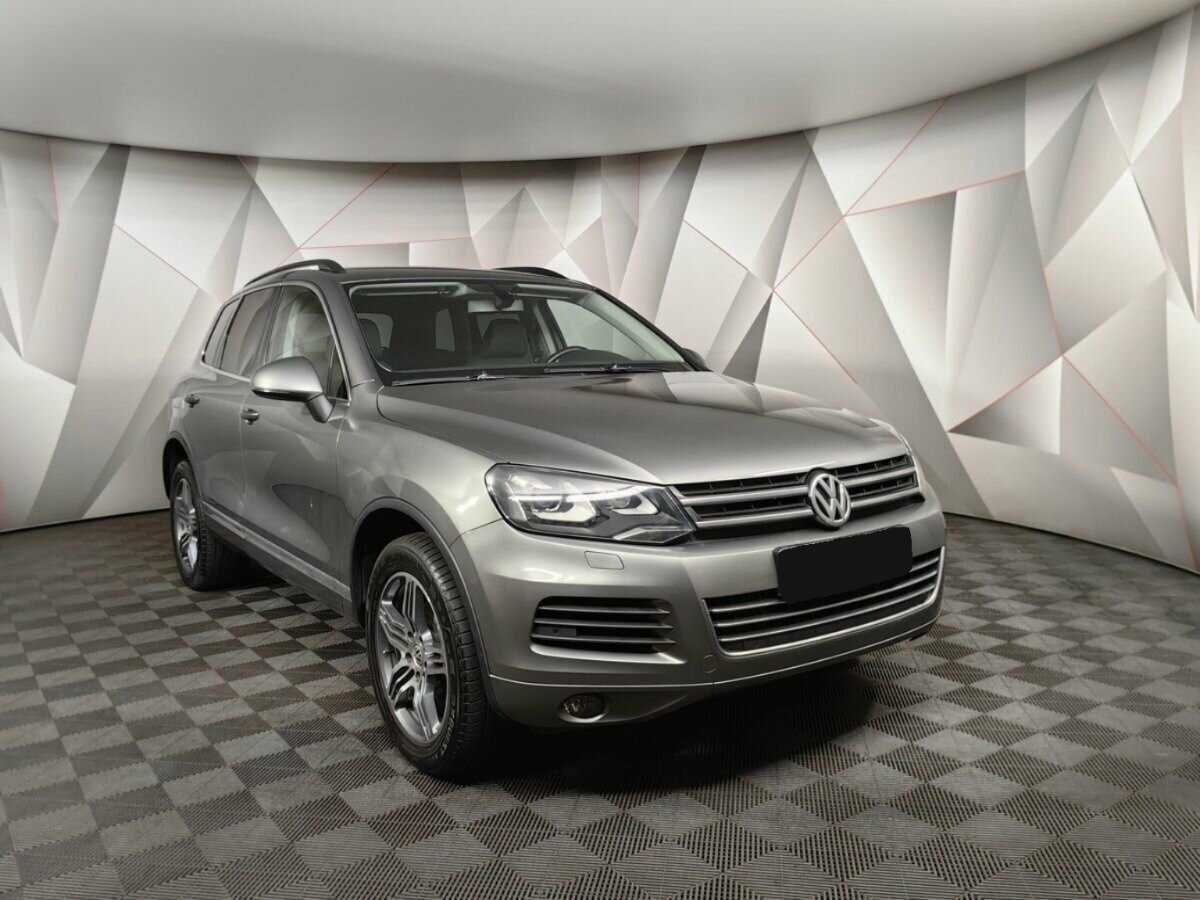 Volkswagen Touareg, 2012 - фото №3