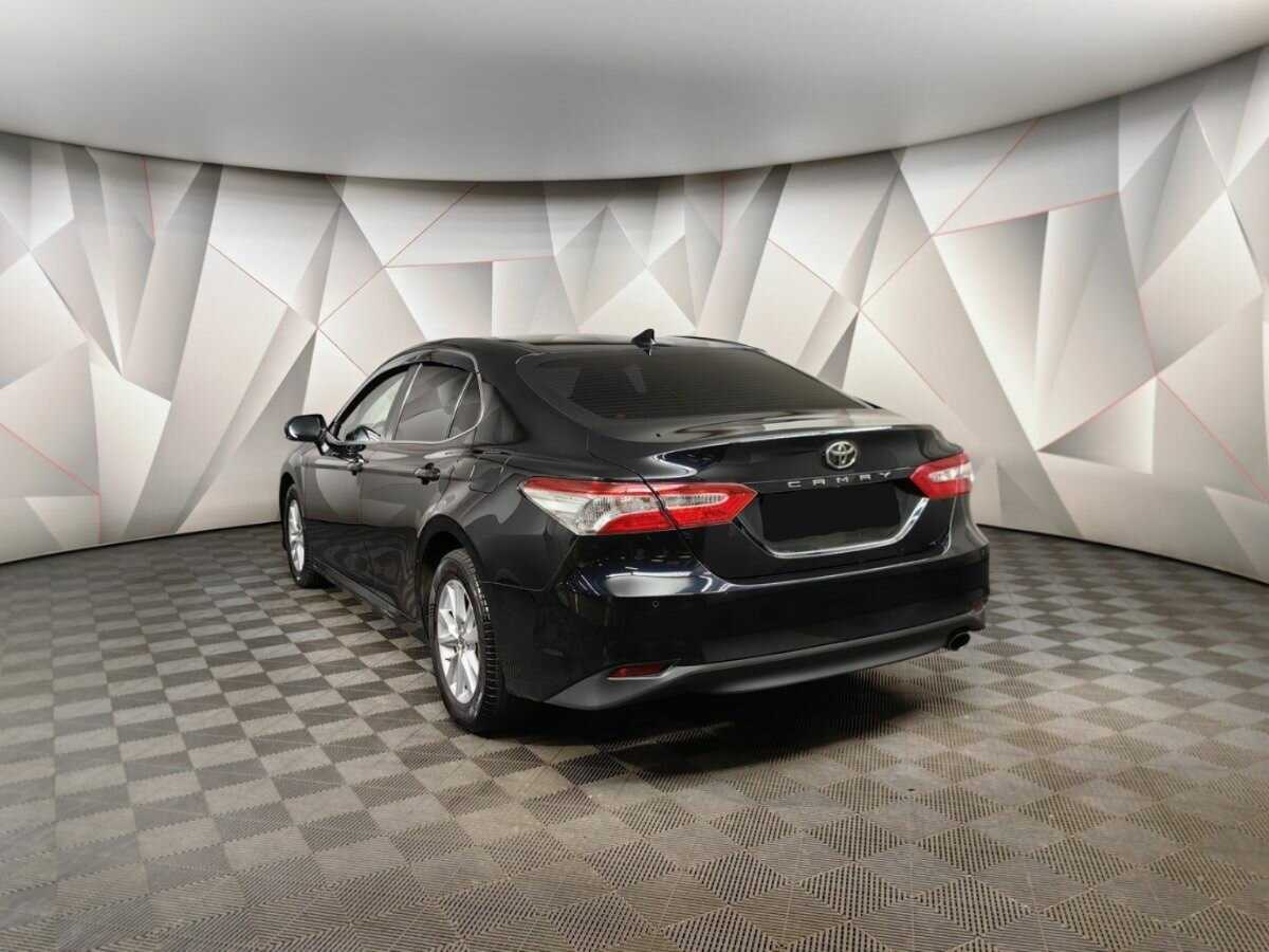 Toyota Camry, 2019 - фото №4