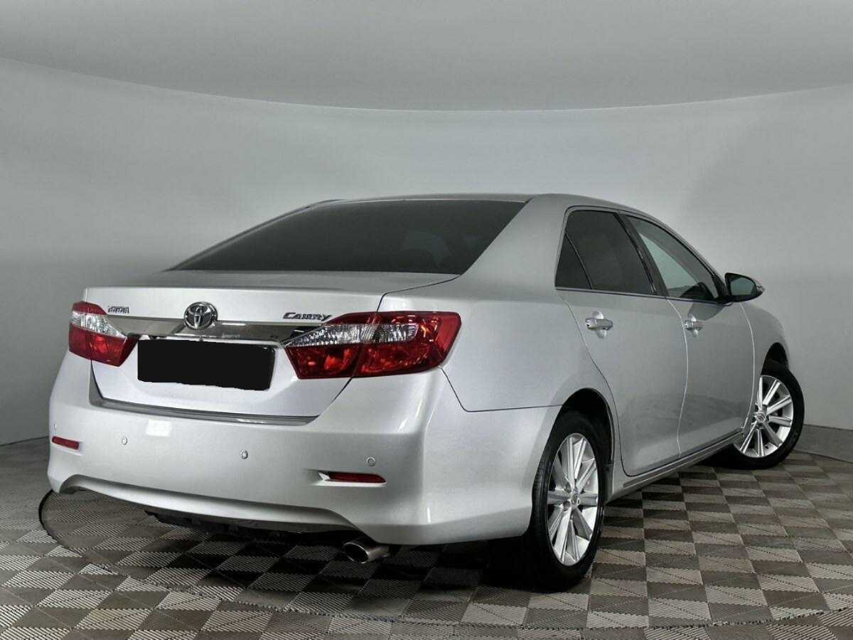 Toyota Camry, 2014 - фото №2