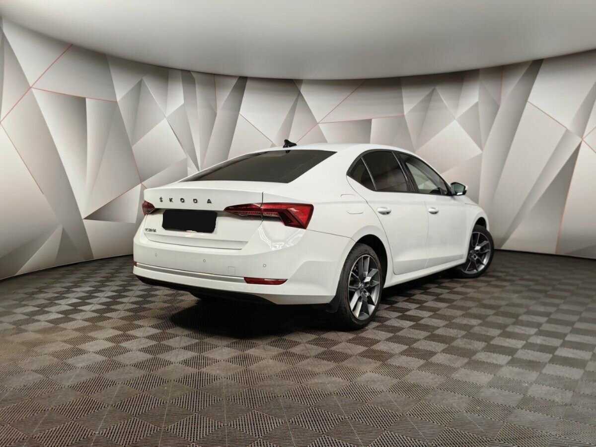 Skoda Octavia, 2021 - фото №2