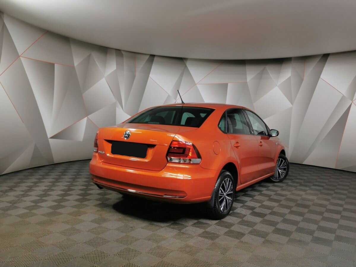 Volkswagen Polo, 2016 - фото №2