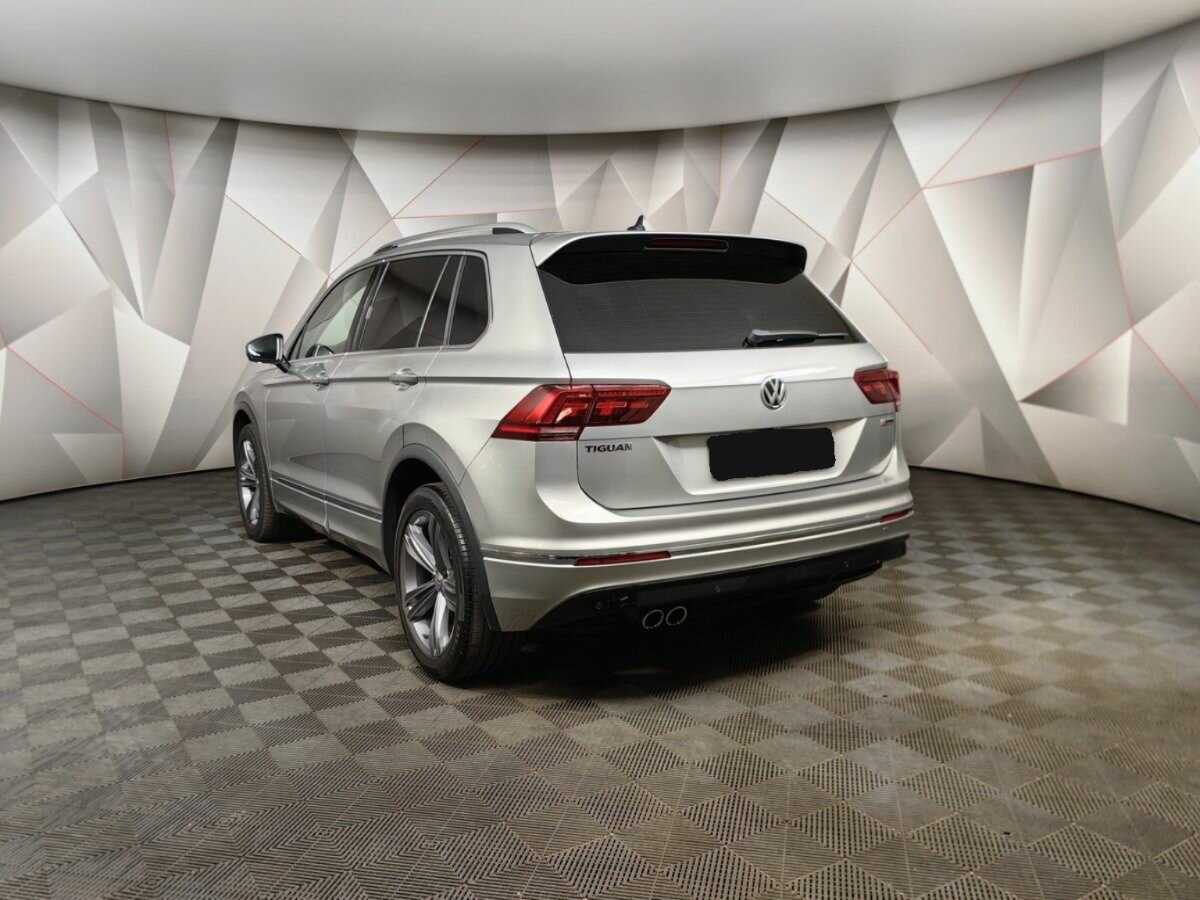 Volkswagen Tiguan, 2018 - фото №3