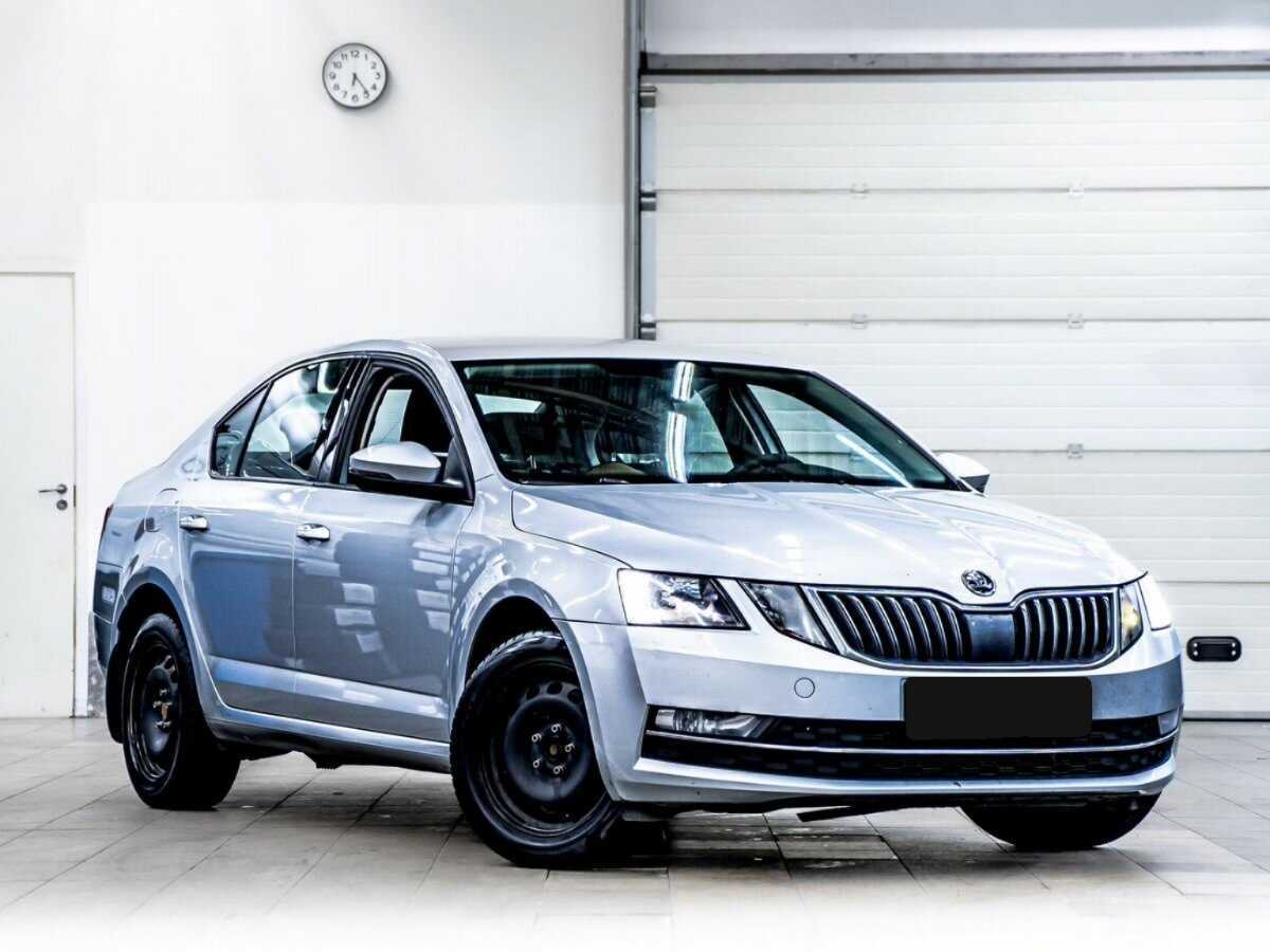Skoda Octavia, 2018 - фото №2